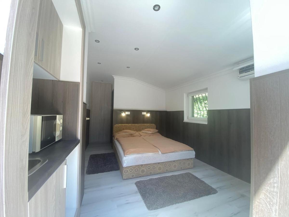 Holiday Apartmanhaz Балатонфюред Экстерьер фото